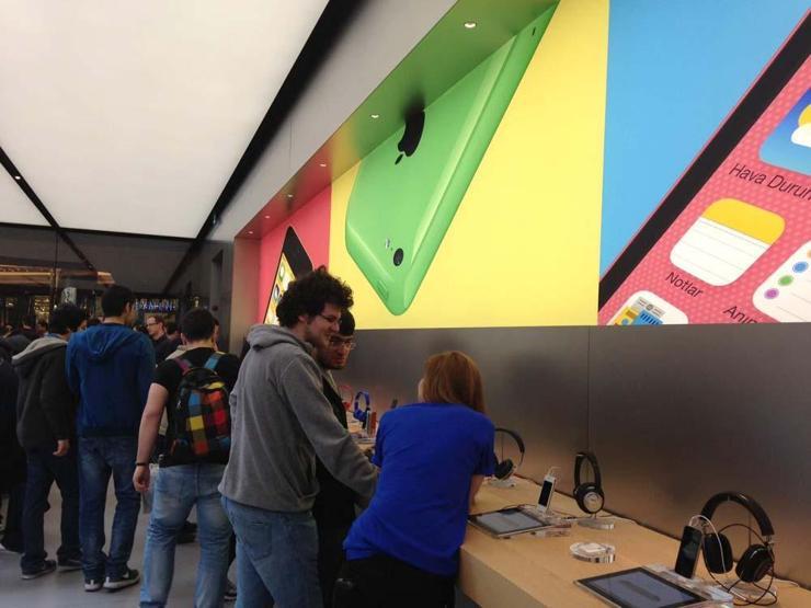 Türkiye’deki ilk Apple Store açıldı
