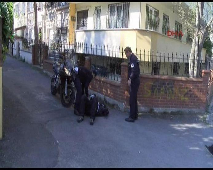 Eski vekilin aracına silahlı saldırı