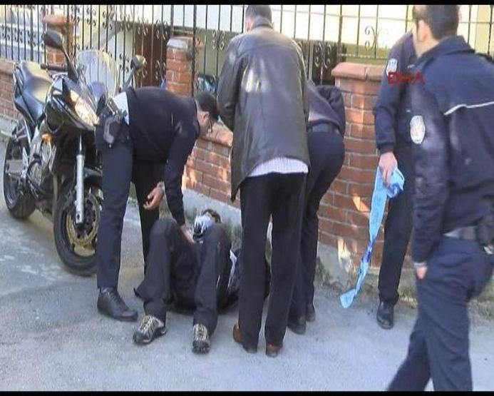Eski vekilin aracına silahlı saldırı