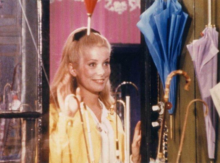 Catherine Deneuve: Gençlik bitince sinema bitmiyor