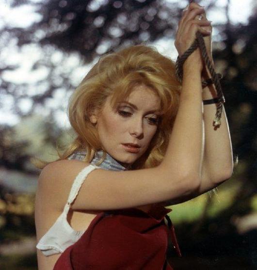 Catherine Deneuve: Gençlik bitince sinema bitmiyor