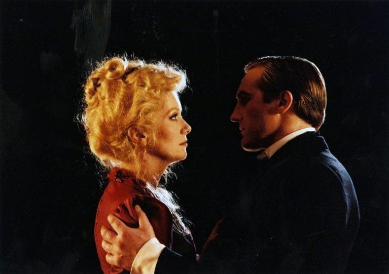 Catherine Deneuve: Gençlik bitince sinema bitmiyor