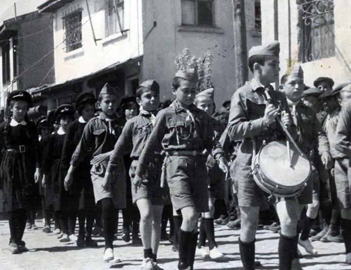 Başbakan ve Bakanların çocukluk fotoğrafları...