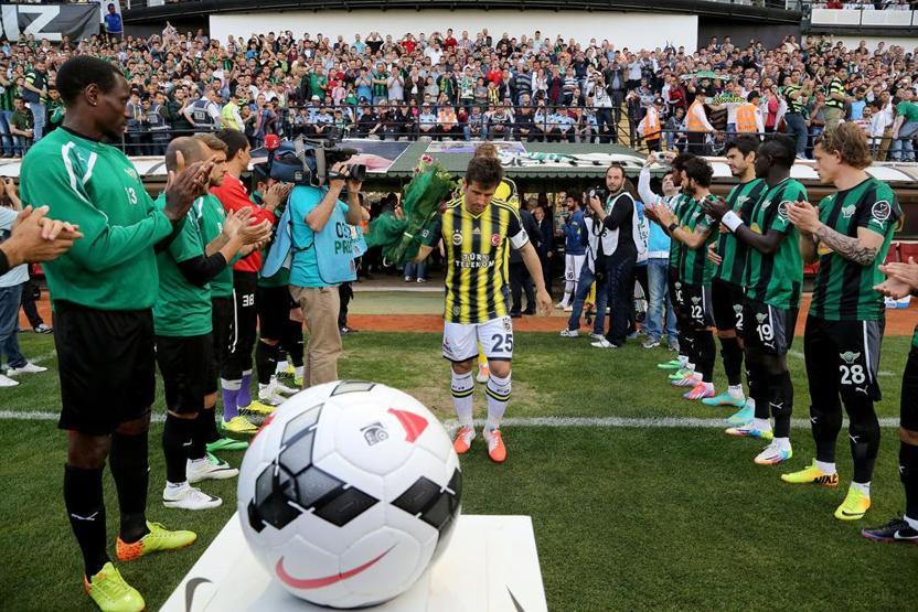 Akhisar Belediyespordan Fenerbahçeye jest