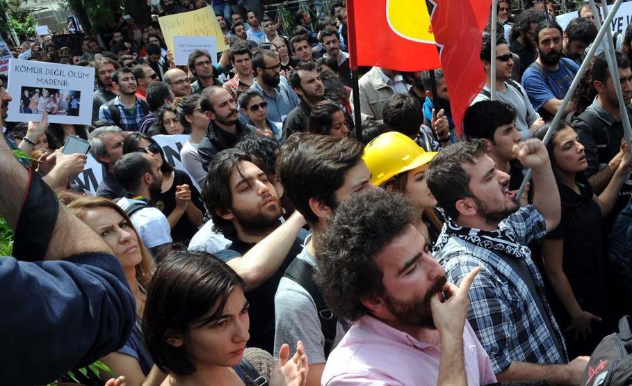 Soma Holding önünde protesto