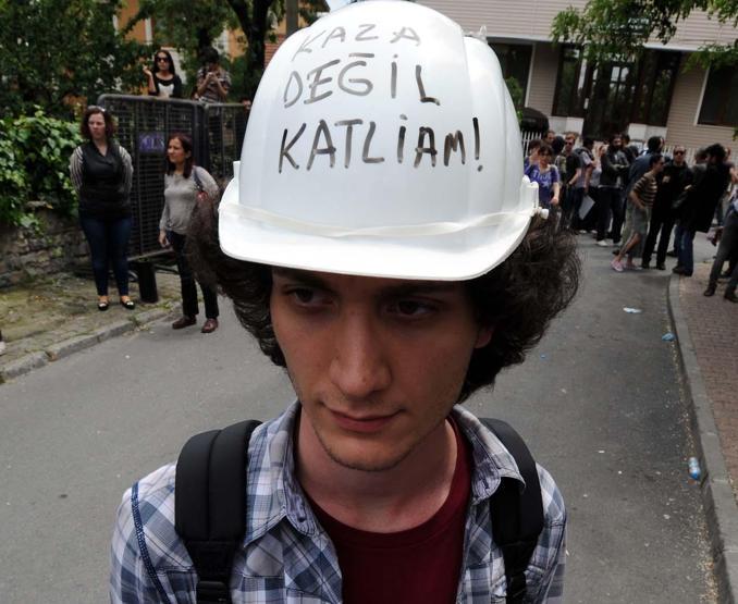 Soma Holding önünde protesto