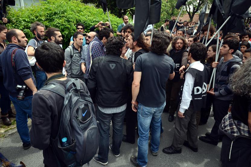 Soma Holding önünde protesto