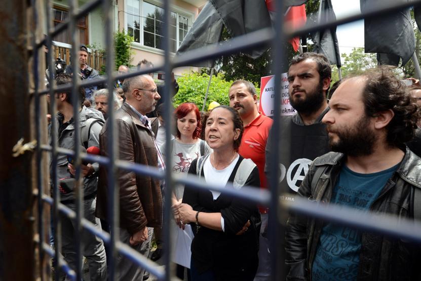 Soma Holding önünde protesto