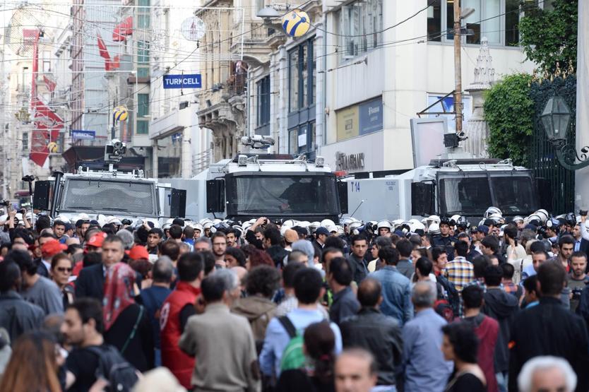 Taksimdeki Soma yürüyüşüne sert müdahale