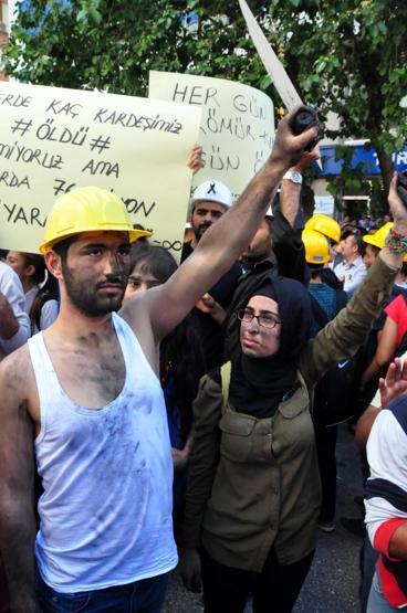 Diyarbakırda binlerce kişi Soma için yürüdü