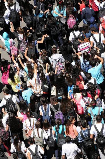 Diyarbakırda binlerce kişi Soma için yürüdü