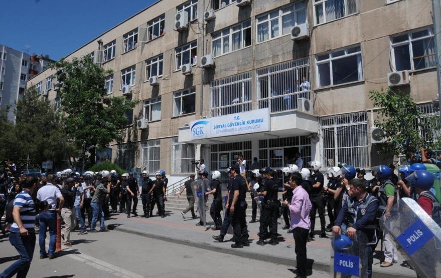 Diyarbakırda binlerce kişi Soma için yürüdü