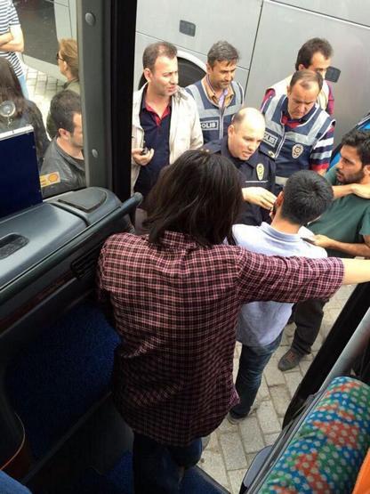Somada avukatlar tekme tokat gözaltına alındı
