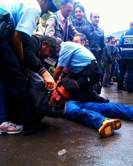 Somada avukatlar tekme tokat gözaltına alındı