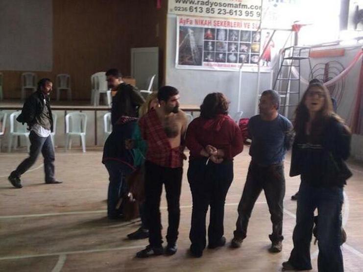 Somada avukatlar tekme tokat gözaltına alındı