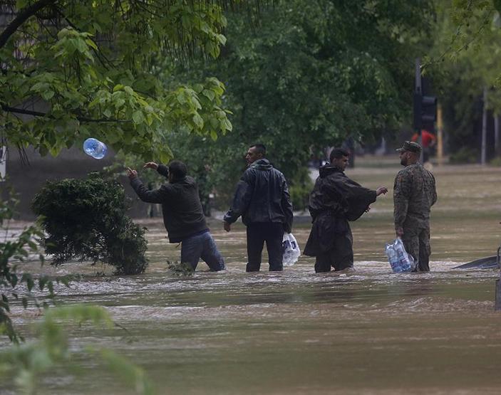 Bosna Hersek ve Sırbistanı sel vurdu