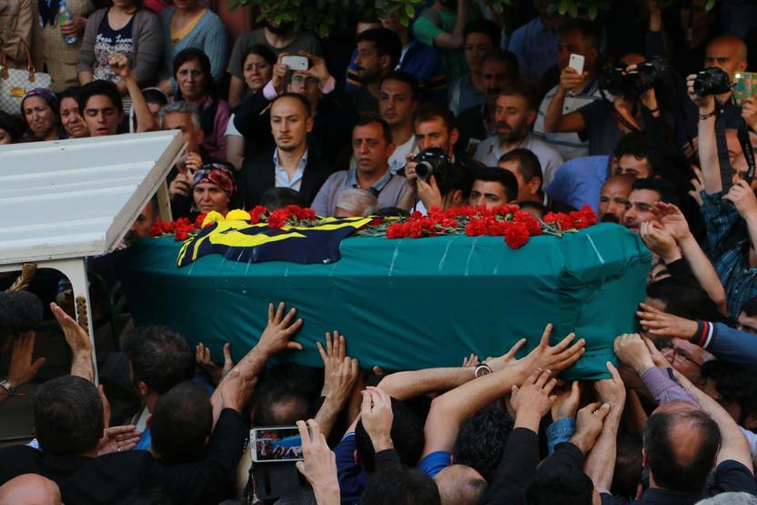 Uğur Kurtun cenazesinde ağıtlar yükseldi