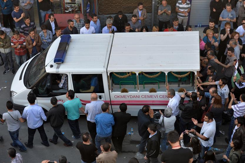 Uğur Kurtun cenazesinde ağıtlar yükseldi