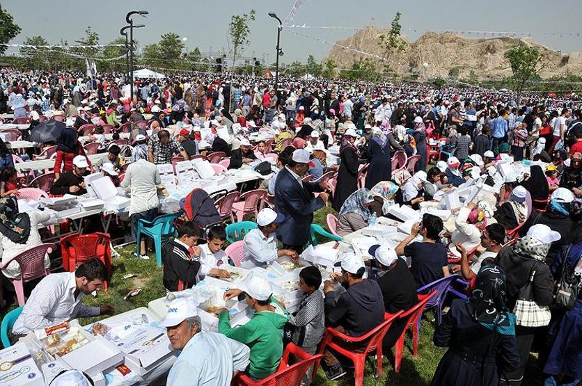 Vanda dünyanın en kalabalık kahvaltı sofrası rekoru kırıldı