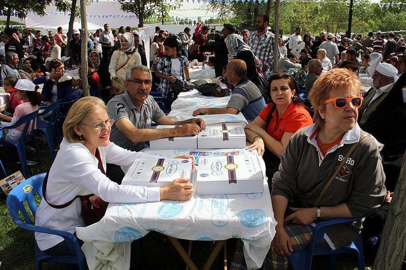 Vanda dünyanın en kalabalık kahvaltı sofrası rekoru kırıldı