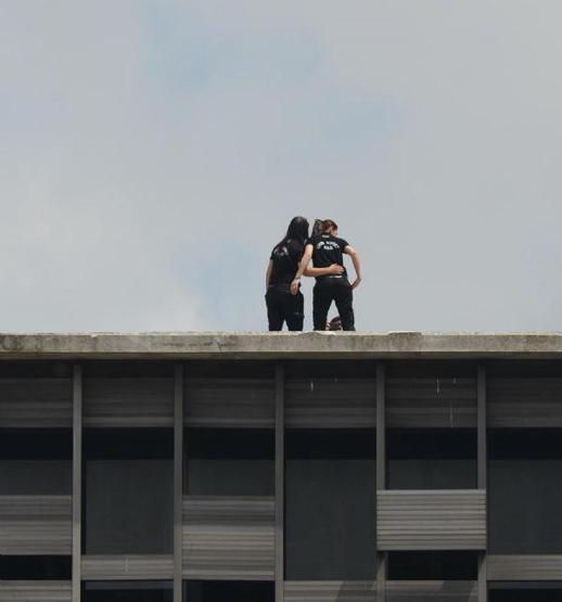 Kadın polislerden Taksim selfiesi
