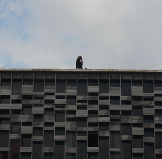 Kadın polislerden Taksim selfiesi