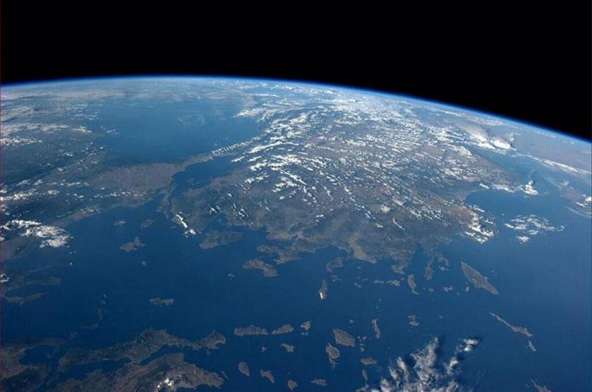 Arjantinin galibiyeti için uzaydan tweet attı