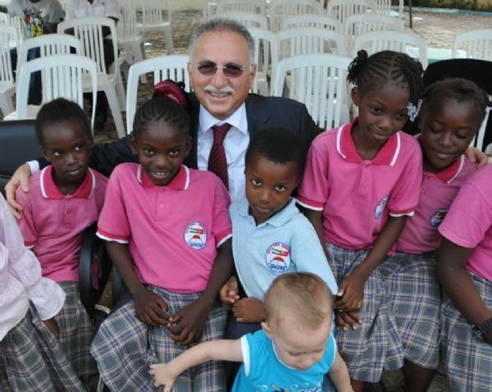 Ekmeleddin İhsanoğlunun albümünden...