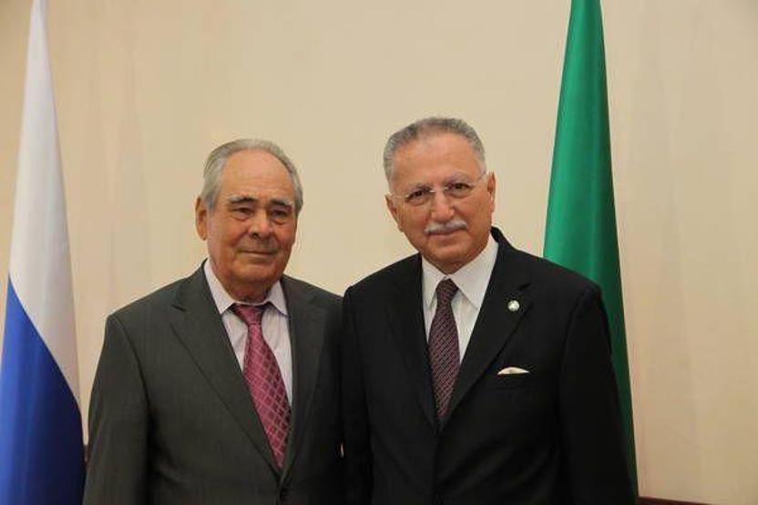 Ekmeleddin İhsanoğlunun albümünden...