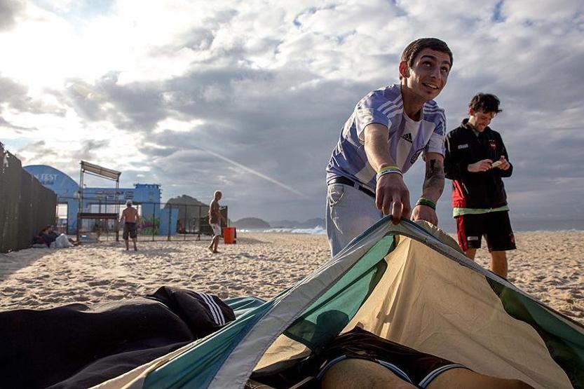 Copacabana Plajı yatakhaneye döndü