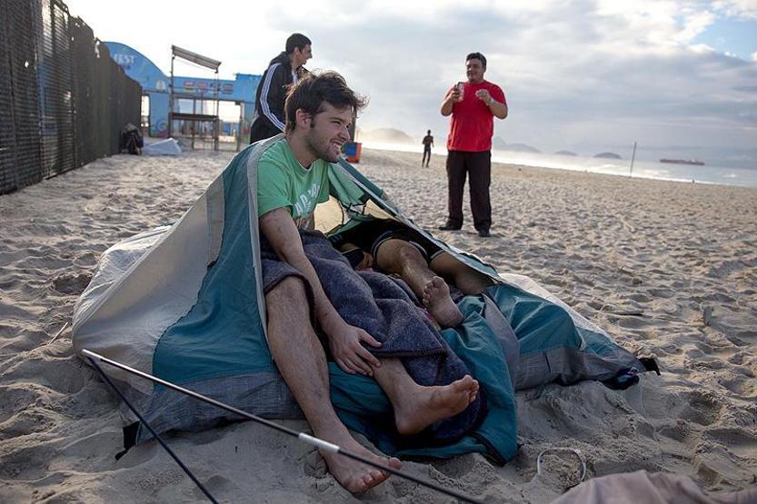 Copacabana Plajı yatakhaneye döndü