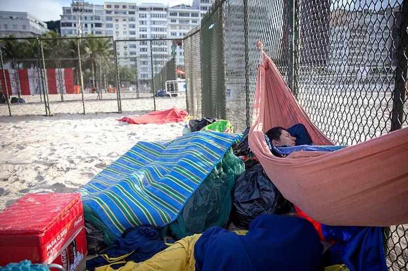 Copacabana Plajı yatakhaneye döndü