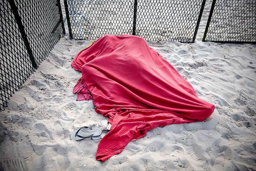 Copacabana Plajı yatakhaneye döndü