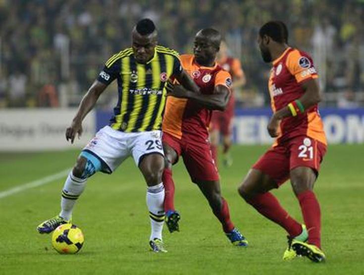 Fenerbahçenin futbolu Emenikeyi de isyan ettirdi