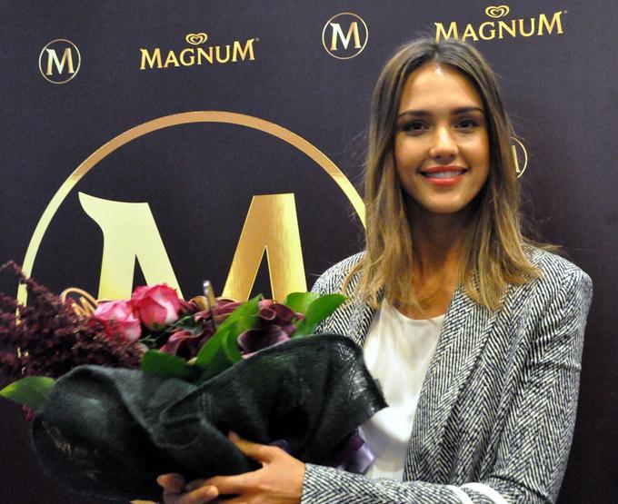 Jessica Alba İstanbula hayran kaldı