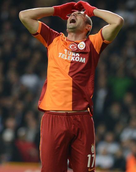 Aslan bu kez boyun eğdi