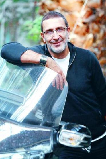 Ünlülerin acemilik pozları