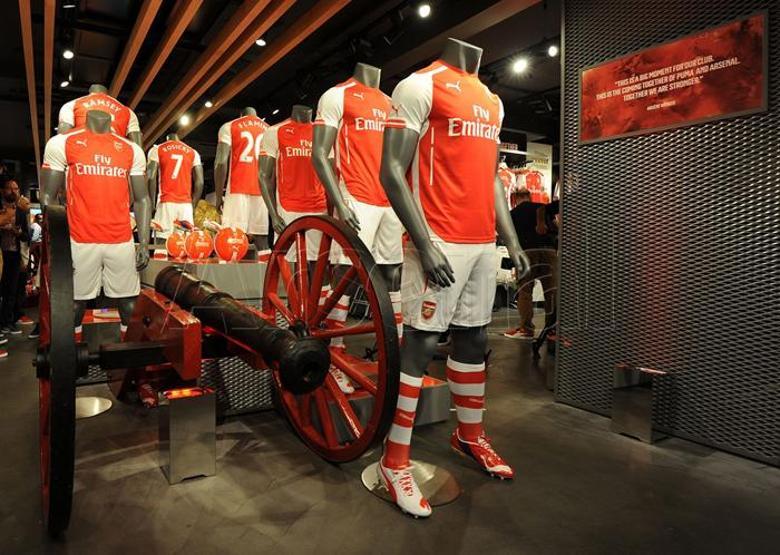Arsenalin yeni formaları tanıtıldı