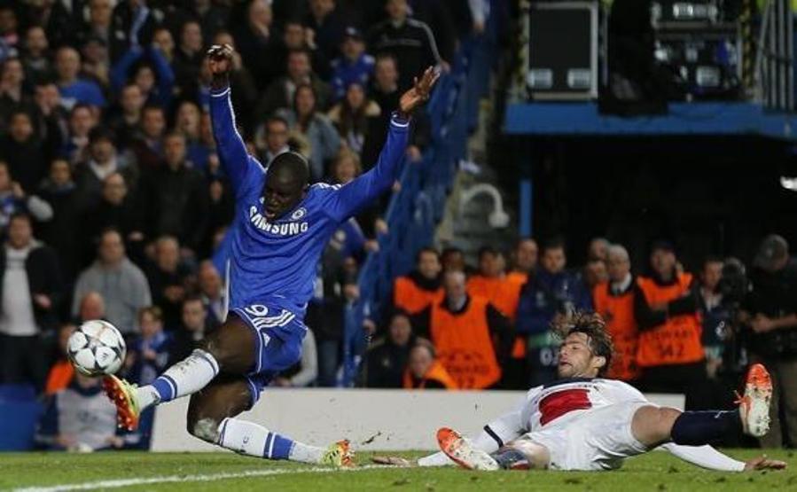 Demba Ba kimdir