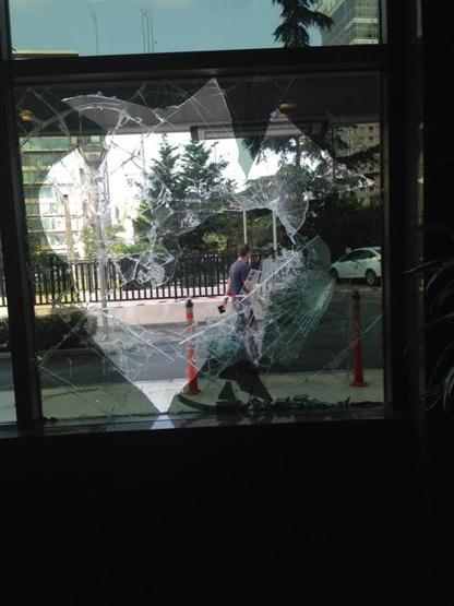 İsrail Başkonsolosluğunda protesto