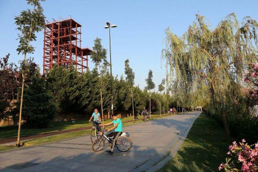 Küçükçekmecede esrarengiz kule