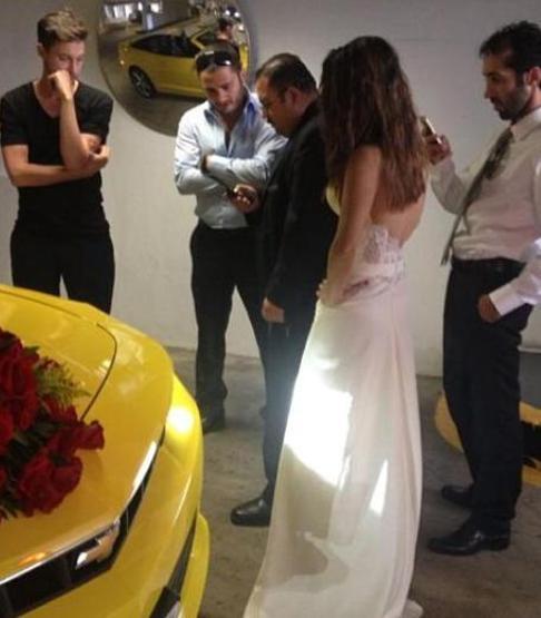 Pelin Sönmez ve Cengiz Çolakın evliliğini bitiren o dövme