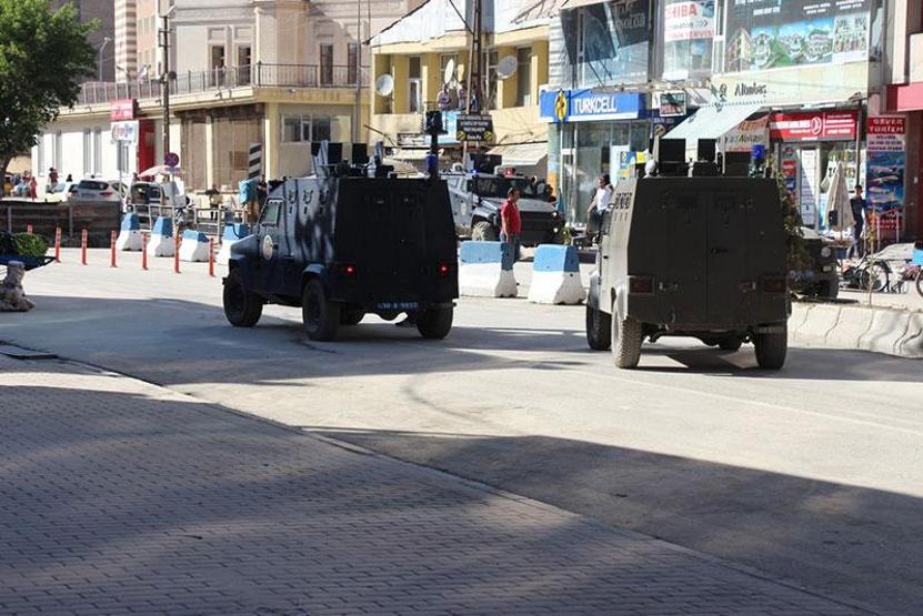Uzman çavuş vuruldu, Yüksekova karıştı