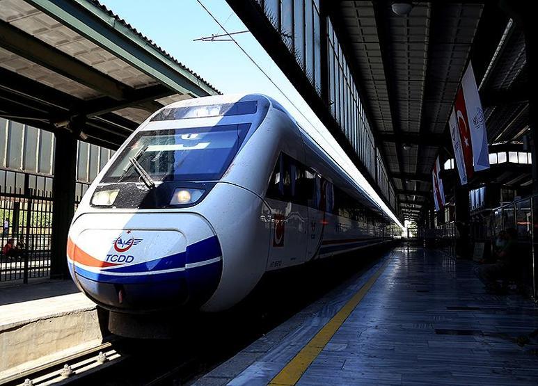 Ankara - İstanbul YHT hattı seferlerine başladı