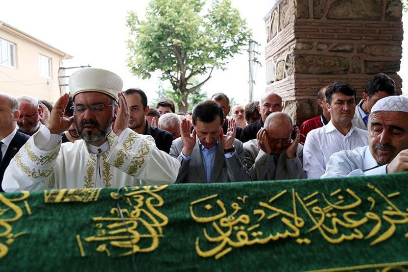 Emrullah İşler gözyaşlarını tutamadı