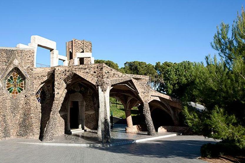 Barcelonaya gidip de görmeden gelmeyin: Colonia Güell