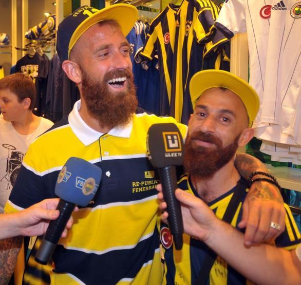 Meireles çakma Meireleslerle bir araya geldi