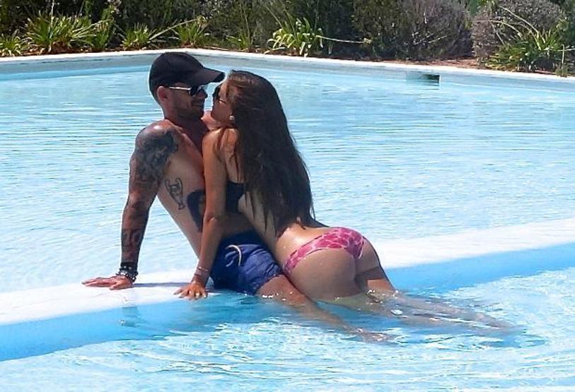 Sneijder ile Yolanthenin aşk tatili