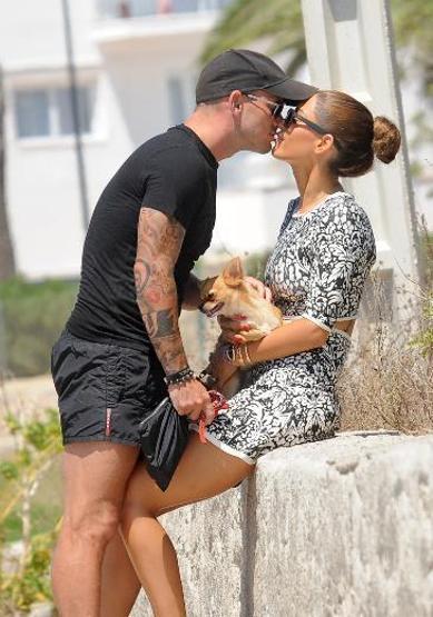 Sneijder ile Yolanthenin aşk tatili