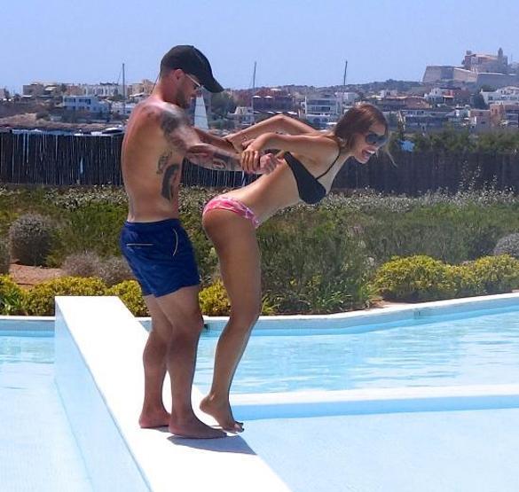 Sneijder ile Yolanthenin aşk tatili